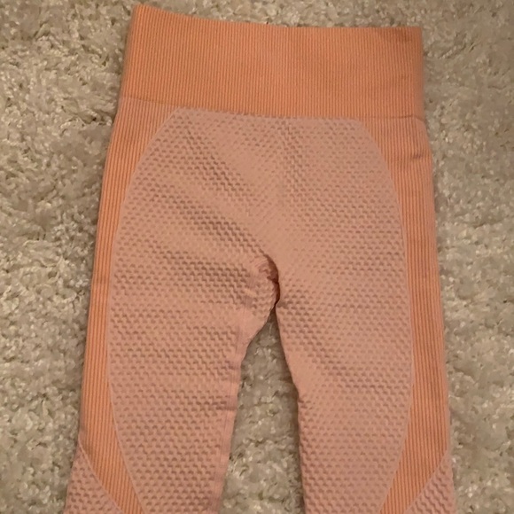 Peach leggings - Picture 3 of 5